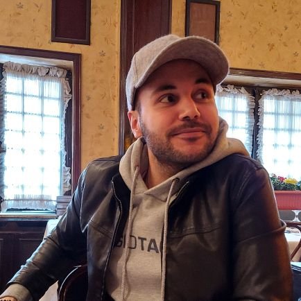 Mammad_747's profile picture. کافه من سابق کافه روی فعلی ✈️🛠🎭🍳☕