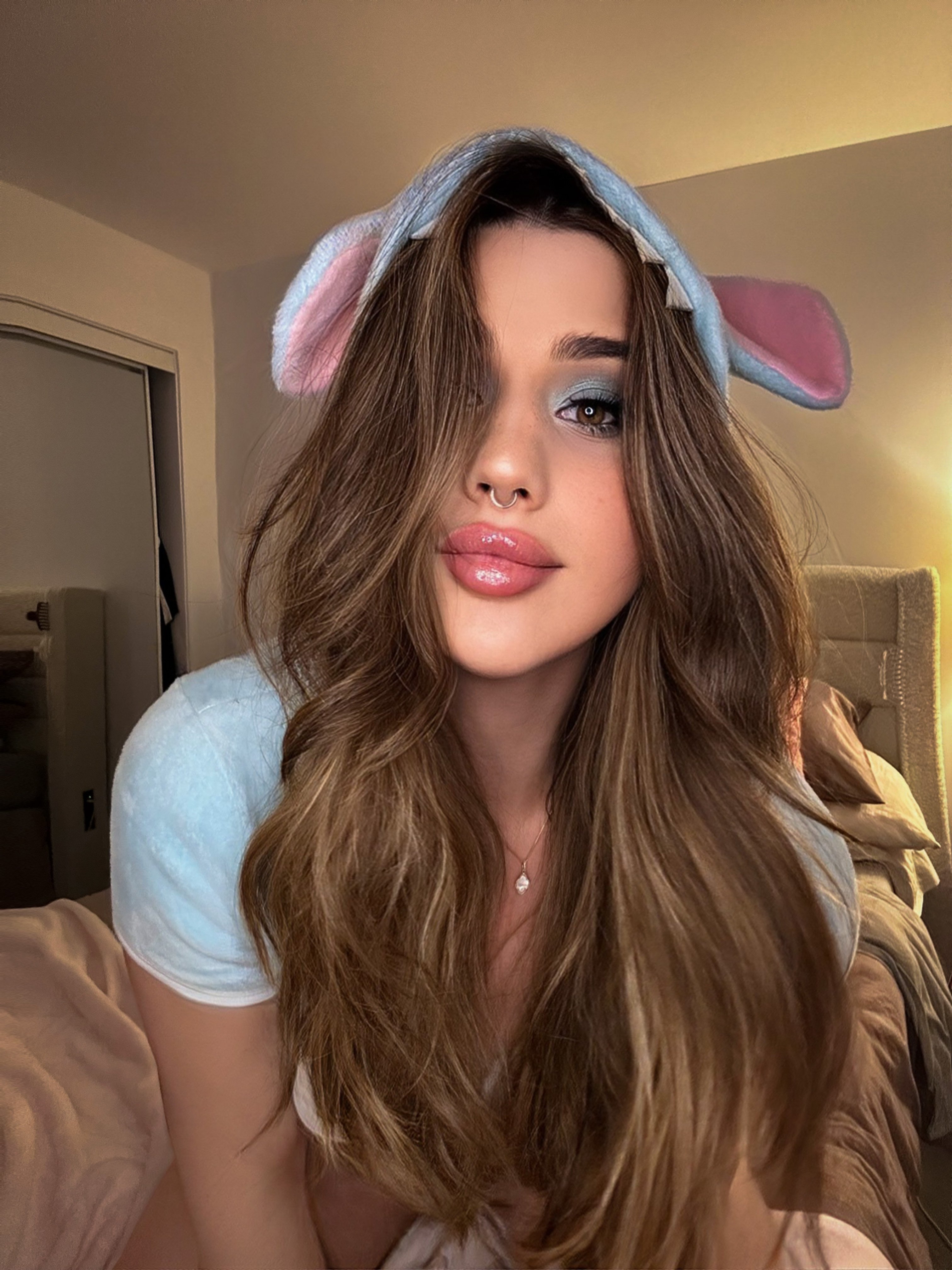 Missygirl69951's profile picture. trans girl 🏳️‍⚧️
follow my main account @missy_ts