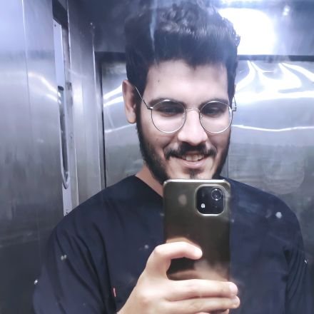 resident doctor at gynacology and obstetrics assiut university 📚💉💊
egypt ,assiut
ahly,madrid💪❤