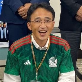 Graduated from Urawa Nishi High School, Hosei University. Lives in Kawagoe, Japan. Father of two soccer-loving kids.