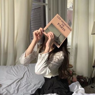 — belle âme ༉‧₊˚✧ (she/her) • books, music, and movies -`ღ´- a mood reader 📖 enfp • cr : narnia