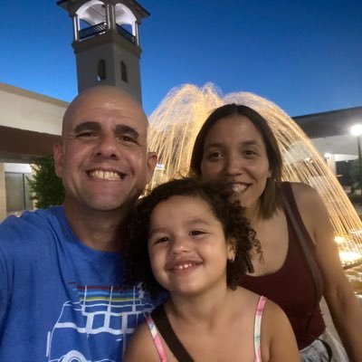 Systems Network Administrator. Hurricane Enthusiast. Life time weather nerd. Dad to 2 girls. Owner of a Davis Vantage Pro2 Weather Station. NWS COOP Observer.
