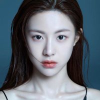 Luna | 루나(@lunavyxen) 's Twitter Profile Photo