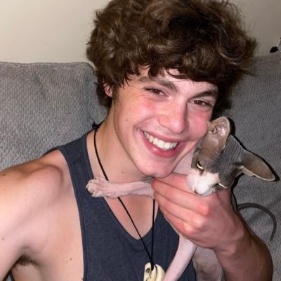 Omar76629535's profile picture. new https://t.co/OxEqbbf6yB new https://t.co/76u8ESTSBZ