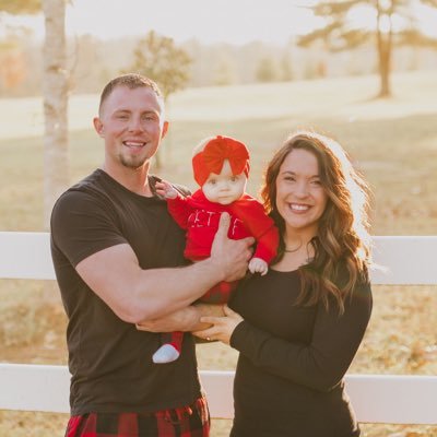 sara_bayles_'s profile picture. Kentucky. 🐮💙🌻 •|||||||• 9/26/2020💍