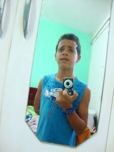 Giillmaarr's profile picture. Na incerterza de obter resultados alegres, tento aprender o sentido desta vida que depende de mim para ser o que ela é de verdade.,  :D