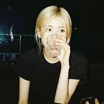 urfavxena's profile picture. hey there~