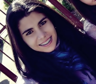 A felicidade se encontra nas coisas mais simples da terra, ás vezes a paz de um sorriso pode desarmar uma guerra.