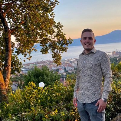 Building strong realtions with customers and consulting e-com owners with tech solutions. Business Analyst at @ https://t.co/B48RUJ9twK 🗺️ traveler