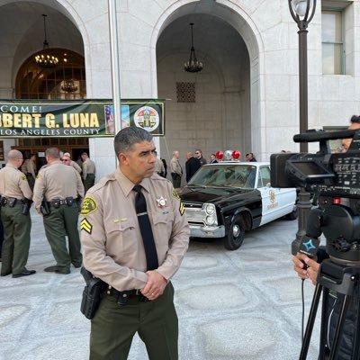 Deputy Sheriff - PIO, LA Co Sheriff's Dept Engaging the community, not endorsing thru social media