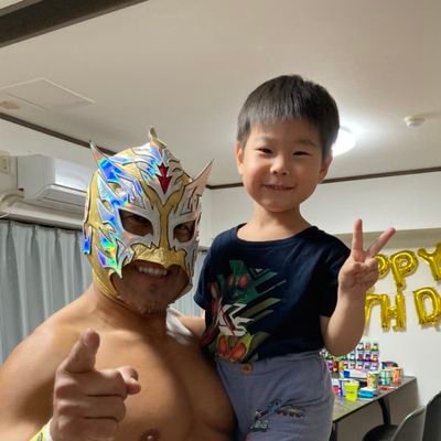 ✨2024年大日本プロレス✨
✨大門寺崇懸垂幕スポンサー✨

2point5女子プロレス スポンサー

大阪プロレス、新日本プロレス、プロレスリングNOAH、GLEAT大好きです😁

1999年 近鉄バファローズ ～現在 オリックスバファローズ 大ファンです😊
ファン歴24年目突入🐮
宜しくお願いします🙇