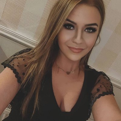 True love is in bed ❤️
Contact me click here 🔞