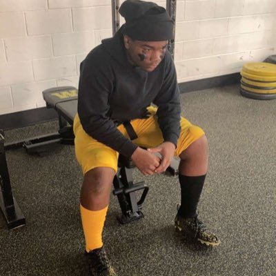 Student athlete🎓🏈LB/DL| at Joliet west |•c/o 2025| 3.0 gpa |5’10| |190lbs| email:Fetti4@icloud.com