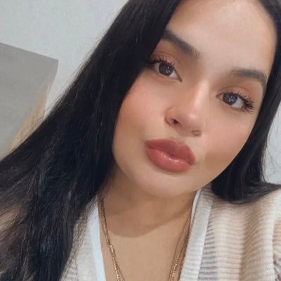 Nicole30529's profile picture. 🧘🏻‍♀️🕉 🕯️💰- CALI, COLOMBIA 🇨🇴/📍MIAMI🌴💛