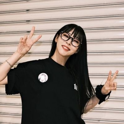 Fan account | Moomoo since 07/2018. Yongsun 💙 용왕님 (Sone since 12/2008) | mostly just retweets | backup account @kkabbekky2