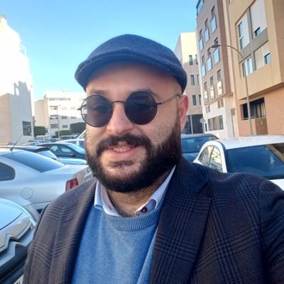 Periodista agrario y local. Como mucho, pero no doy la lata. Me niego a hacer publicidad de mongolos, solo block
