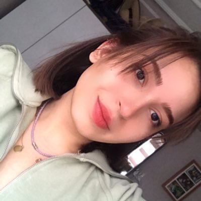 esmanurterzii's profile picture. AYBU