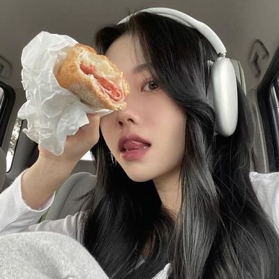 Vin14M's profile picture. 𝙱𝚃𝚂 𝙿𝙰𝚅𝙴𝙳 𝚃𝙷𝙴 𝚆𝙰𝚈 FOR ALL.