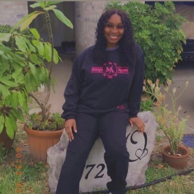 | Sales Consultant at Cavender Auto Country DM me for your next vehicle | CEO @Mapparel20 | Sports Bettor 🏀 |