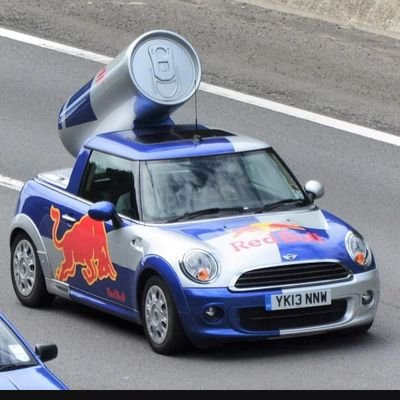 just_glassing's profile picture. 