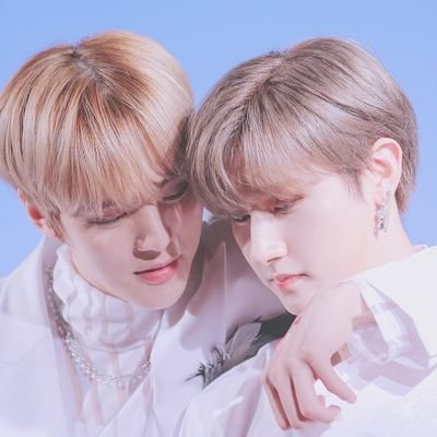 ii_imimim's profile picture. 내 사랑의 중심 🐶🐱