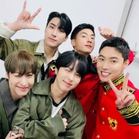 san (@rollingbundle) 's Twitter Profile
