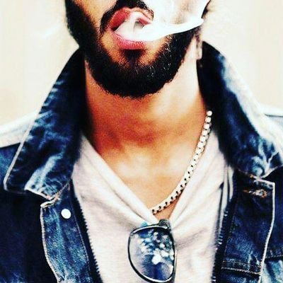 - İşıq saça bilmirsənsə, heç olmasa, işığın qabağını kəsmə.🌿