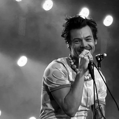 Zara_28_'s profile picture. we'll be alright.