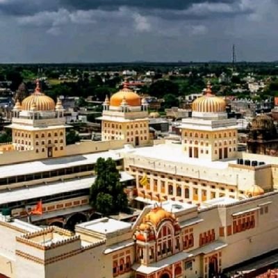 AshishChandra's profile picture. Don't stop, until you get enough.