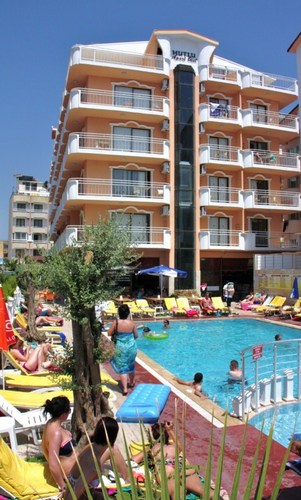 mutluapart's profile picture. 