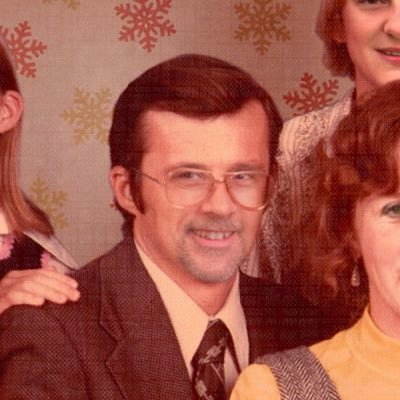 michbold's profile picture. five or more senses looking for sense