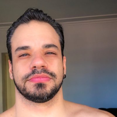 RoSibut's profile picture. 🇧🇷PT-EN🇺🇸 Compartilhando ideias no papel, postando vídeos Sharing thoughts on poem form, shooting videos BAILARINO/ED.FÍSICA 📍CGR/CWB - segue no insta ⬇️