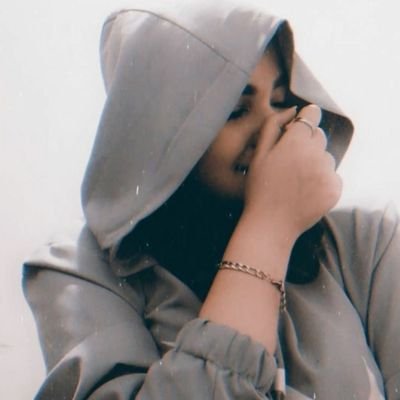 zholismll's profile picture. گاهی فراموش خواهی شد
آنچنان ک هرگز نبوده ایی