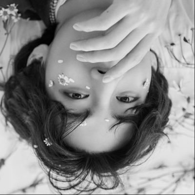 taetwothehyung's profile picture. 