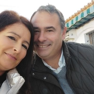 Eficiencia significa hacer bien las cosas,
Eficacia es hacer las cosas que hay que hacer