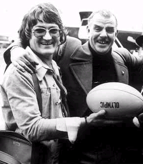 MaldwynPugh's profile picture. I'm here, I'm there, I'm everywhere, so beware. Internationalé Designeux. Open late Tuesday & Thursday.