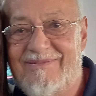 Martillero Público, Neg. Inmobiliarios, Católico, Amante de la Justicia y de la Politica, hincha de River y quién ODIA la Corrupción...porque destruye y mata