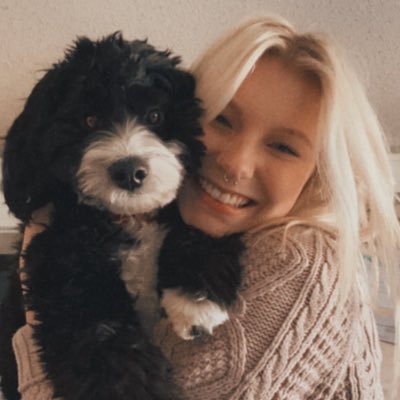 bbriaaanna's profile picture. tastes like sugar, gets you drunk like whiskey