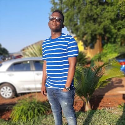 ULugisani's profile picture. Enjoy every moment of ur life❤😊