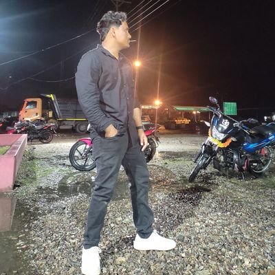 UnishAli7's profile picture. 