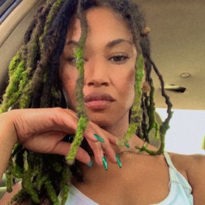 Freakie Hippie-Artist-Nature Lover-Plant Based Pussy-$5 DM for Reply