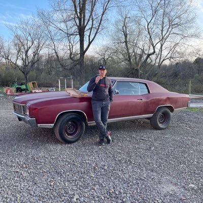 SBanks2442's profile picture. 