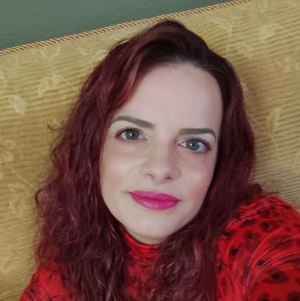 Noegl's profile picture. ¡Qué regalo tan grande aprender de lo que nos dolió! Filóloga inglesa. Teacher.