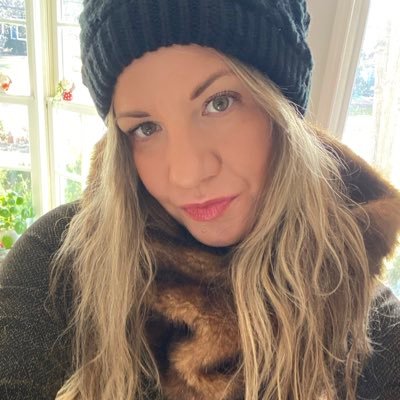 laurenmzubes's profile picture. breathing dreams like air.