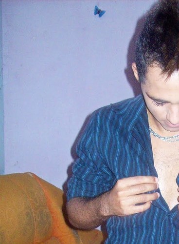Nome: Carlos Rafael
Idade: 18 Anos
Moro: Com meus pais
Sou um garoto: Extrovertido/Inteligente/Palhaço e companheiro.
e Amo a Banda Calypso.