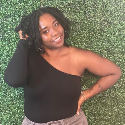 ✍🏾 Associate Editor • Traveler • Foodie • Lover of Life • Syracuse Alumna 🍊