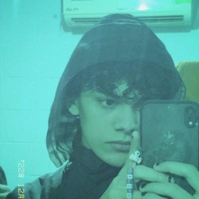 luistiki550's profile picture. toy cool