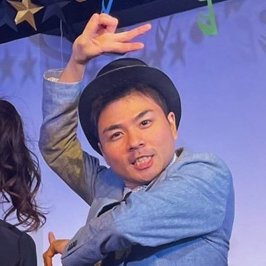 ミュージカル俳優を目指したり・ #offza (幽霊部員)・作編曲したり→ 色々あって今はソロバンの先生