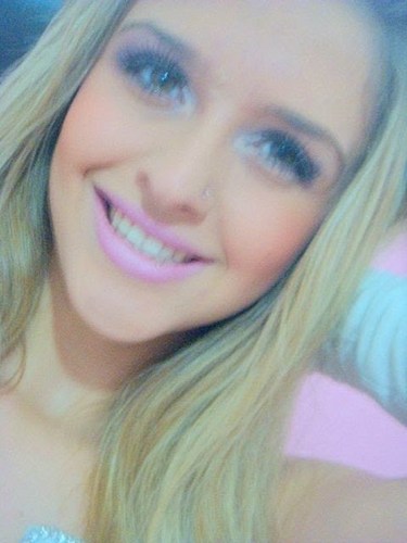Katy, 14 anos, Geminiana, extrovertida, bobona e moro em SP
