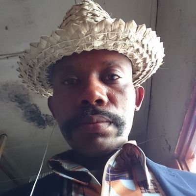 Je suis Munyakazi Irenge Julien de la nationalité congolaise ville de Goma province du nord kivu, Amateur du cinema, scenariste et metteur en scene.